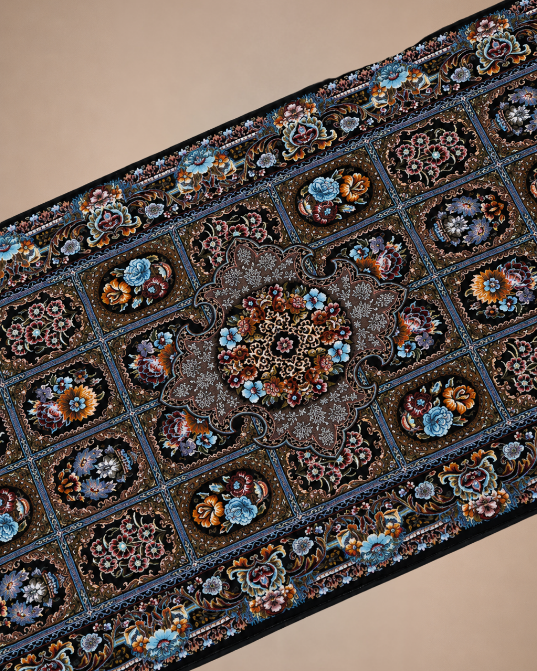 Raagini Silk & Wool Blend Carpet – Ivory Rose Border Runner