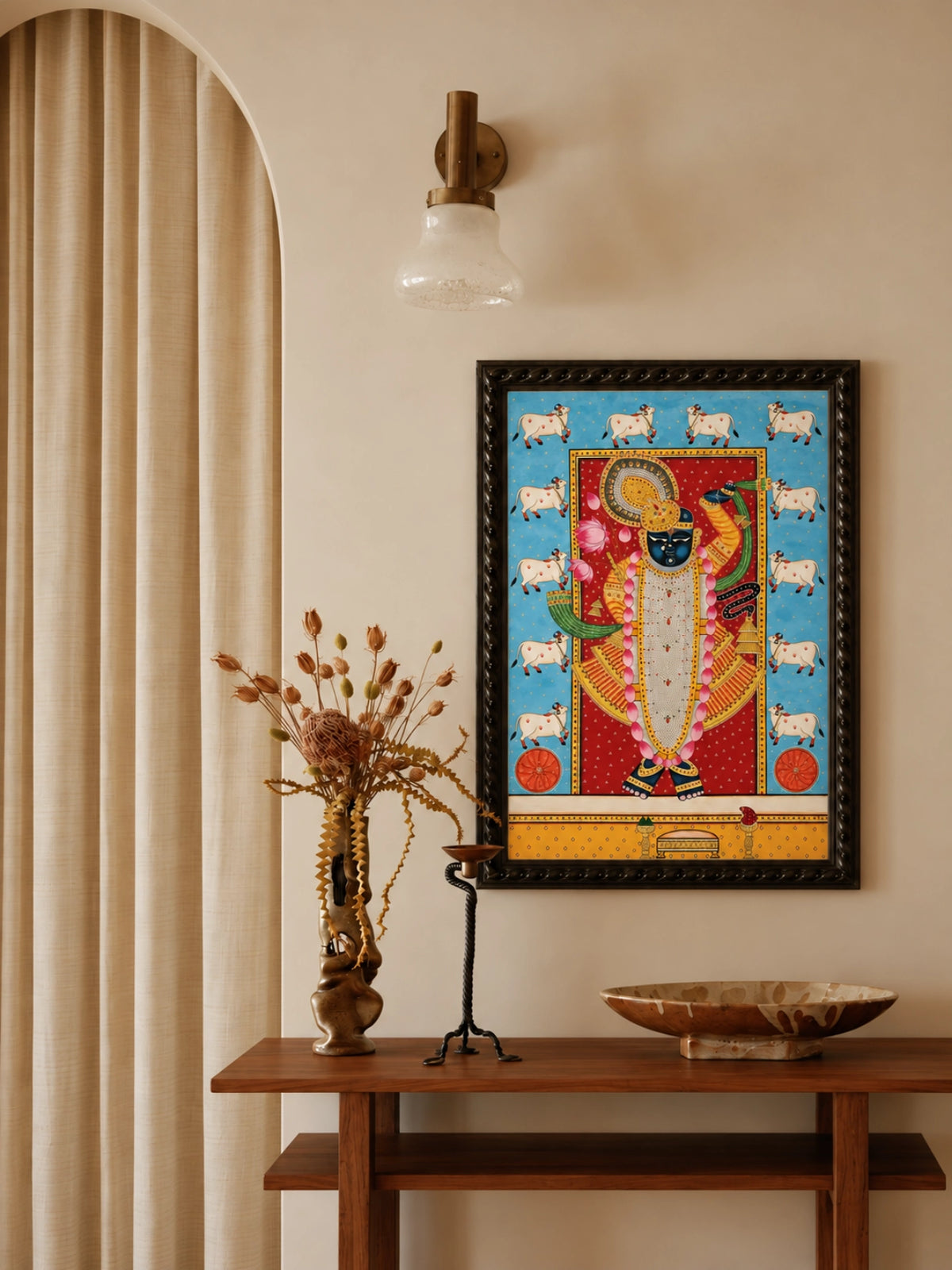 Handpainted – Pichwai – Shrinathji Against the Red Niche