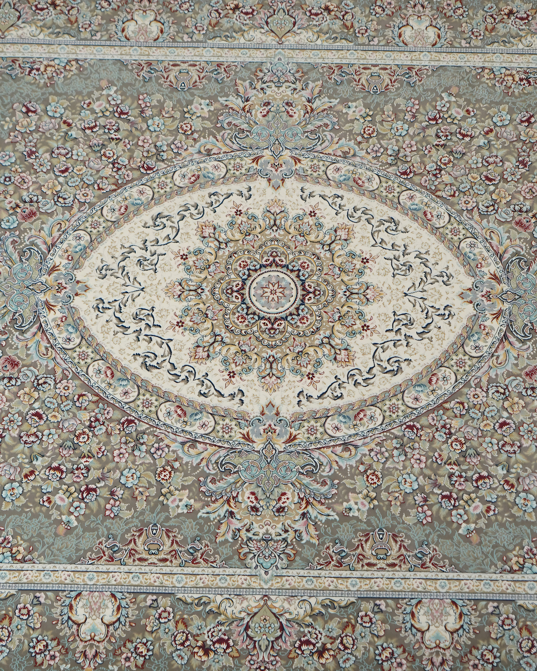Sabzeh Silk & Wool Blend Carpet – Sage Tabriz Floral Medallion