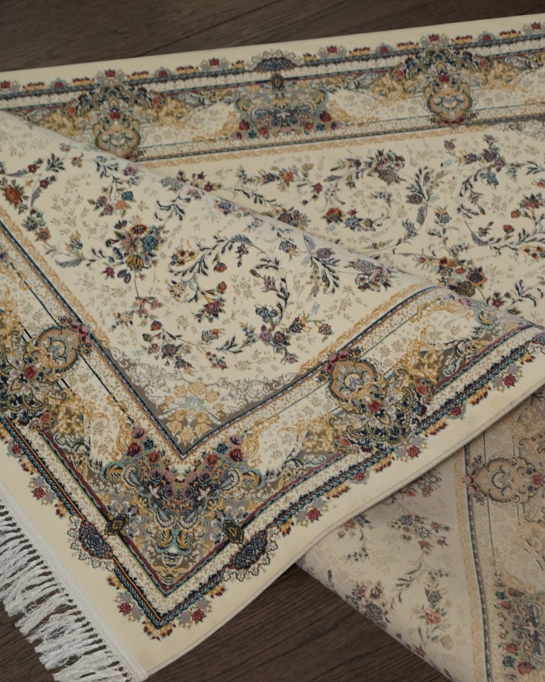 Parwaz Silk & Wool Blend Carpet – Open Field Silver Floral