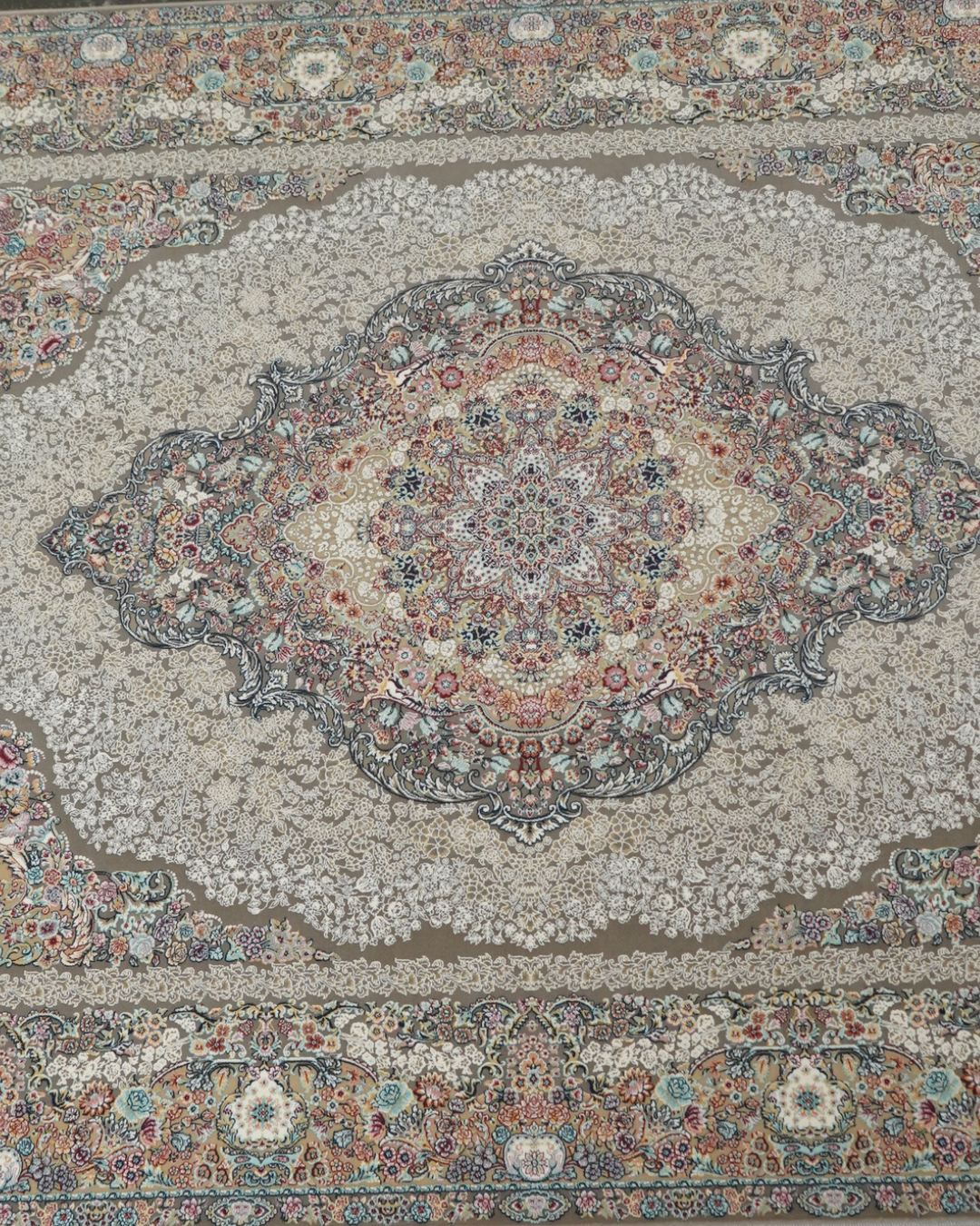 Gulrang Silk & Wool Blend Carpet – Layered Rose Floral Medallion