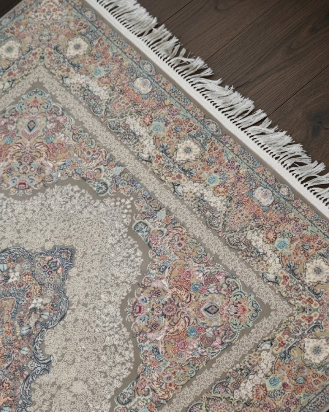 Gulrang Silk & Wool Blend Carpet – Layered Rose Floral Medallion