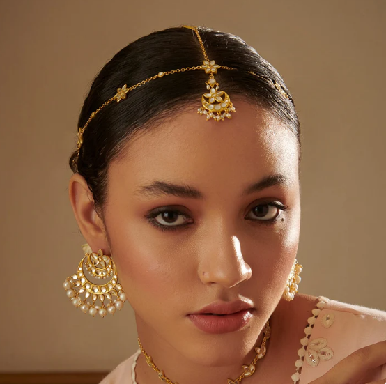 Chand phool Maang Teeka with Mirror Polki and Pearls