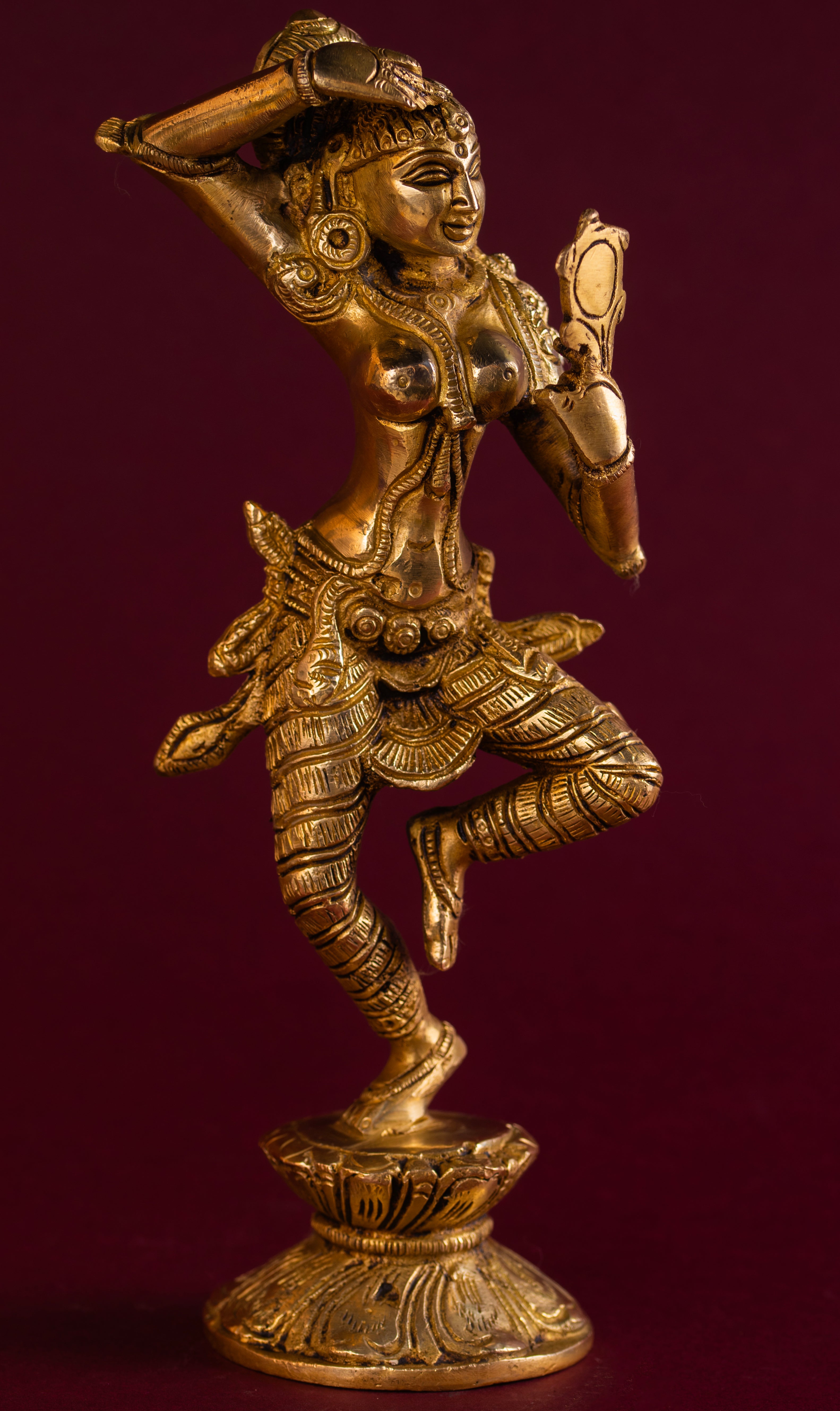 Indian brass sculpture of dancing lady with mirror – traditional brass