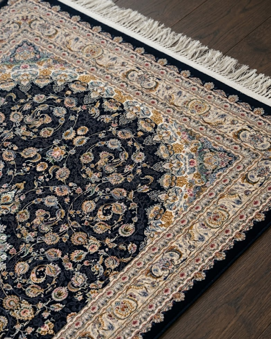 Roshni Silk & Wool Blend Carpet – Powder Blue Open Medallion
