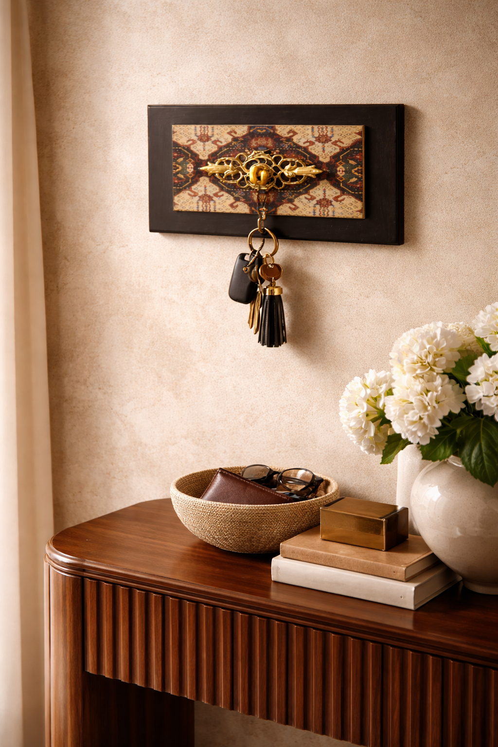 Amrapali – Single Wall Hook
