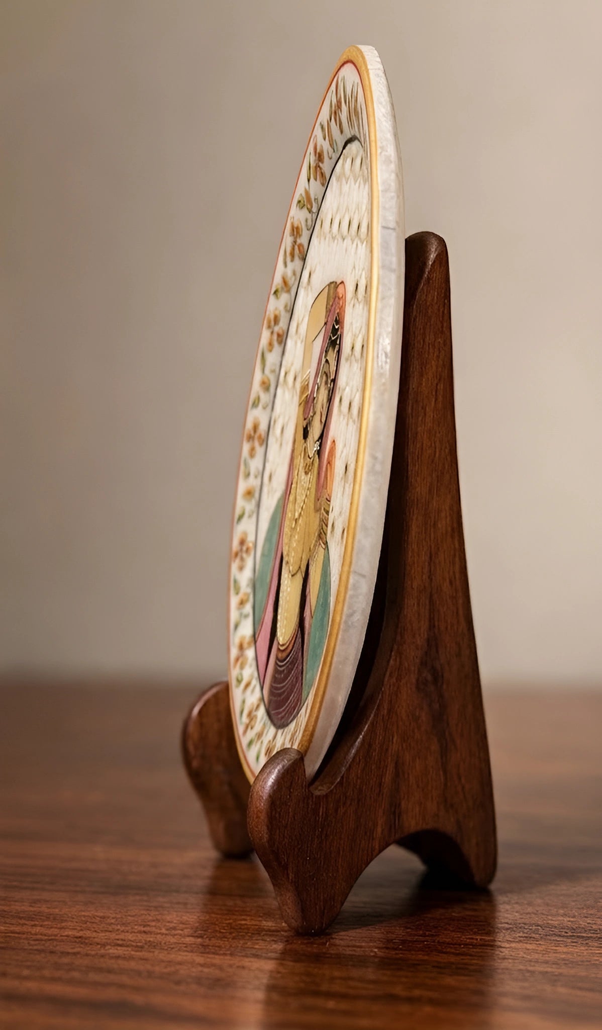 Grace of the Rajput Court – Rajasthani Miniature Marble Plate