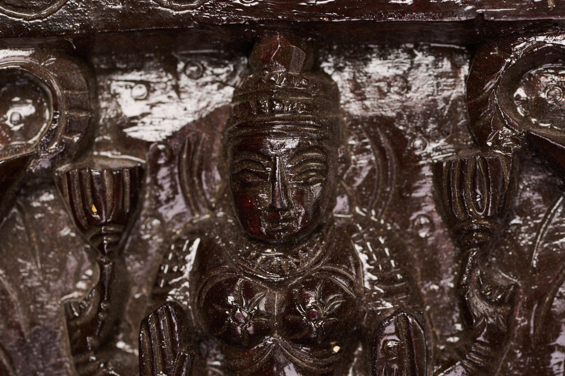 Brown Wooden Carved Wall Hanging (Horizontal)