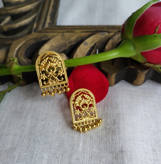 Timeless Treasures Filigree Stud Earrings
