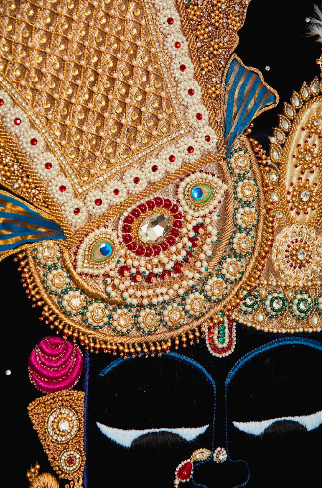Bade Shree Ji Mukharvind Tapestry