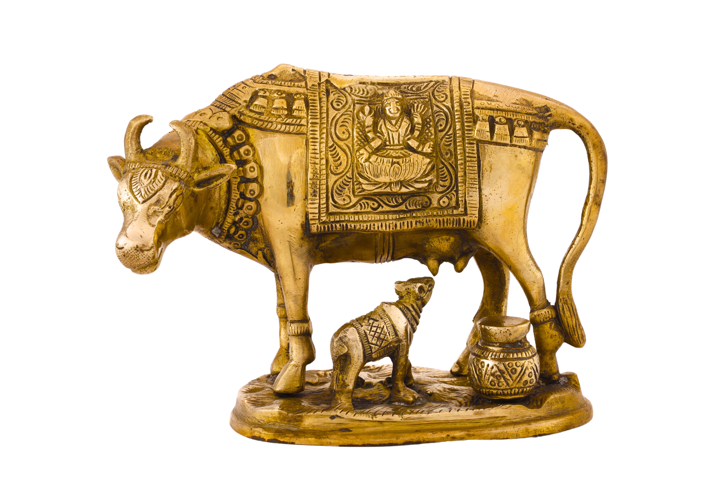 Hand‑crafted brass statue of divine cow Kamadhenu with calf – fine Indian brass sculpture for home décor.