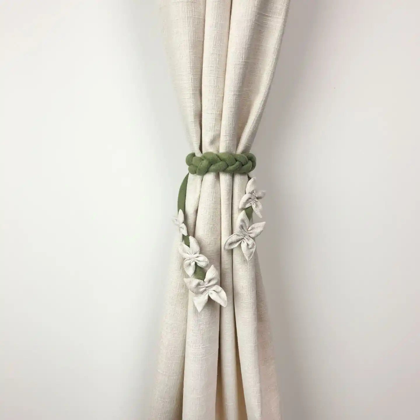 Floret Braid Handcrafted Floral Curtain Tieback