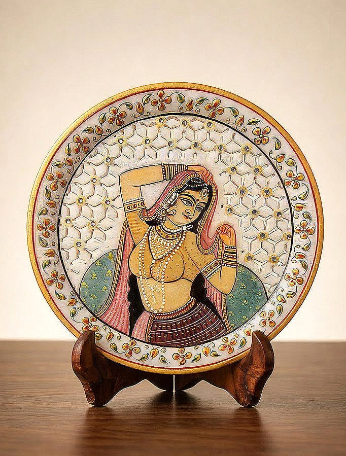 Blush Grace of the Rajput Court – Rajasthani Miniature Marble Plate