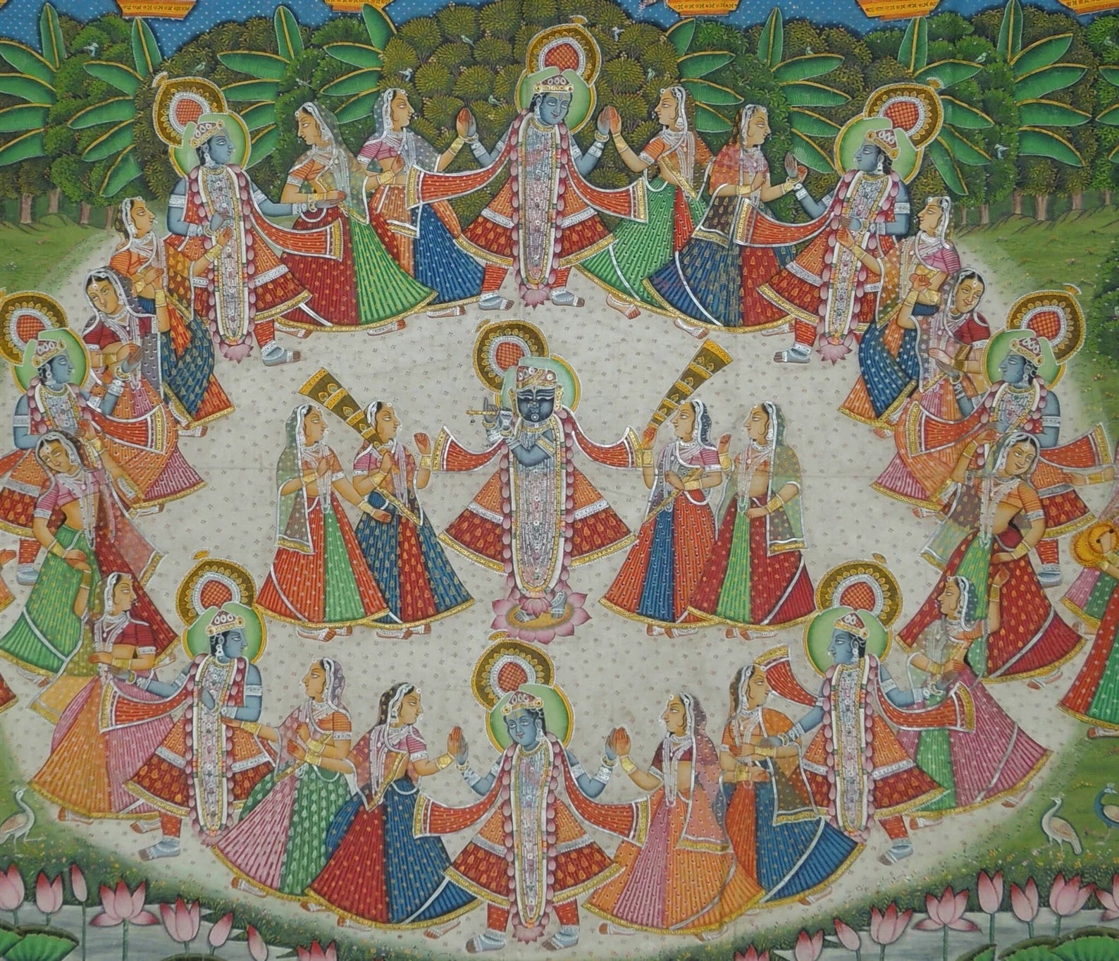 Circular Raas Leela Pichwai painting featuring devotees dancing around Shrinathji